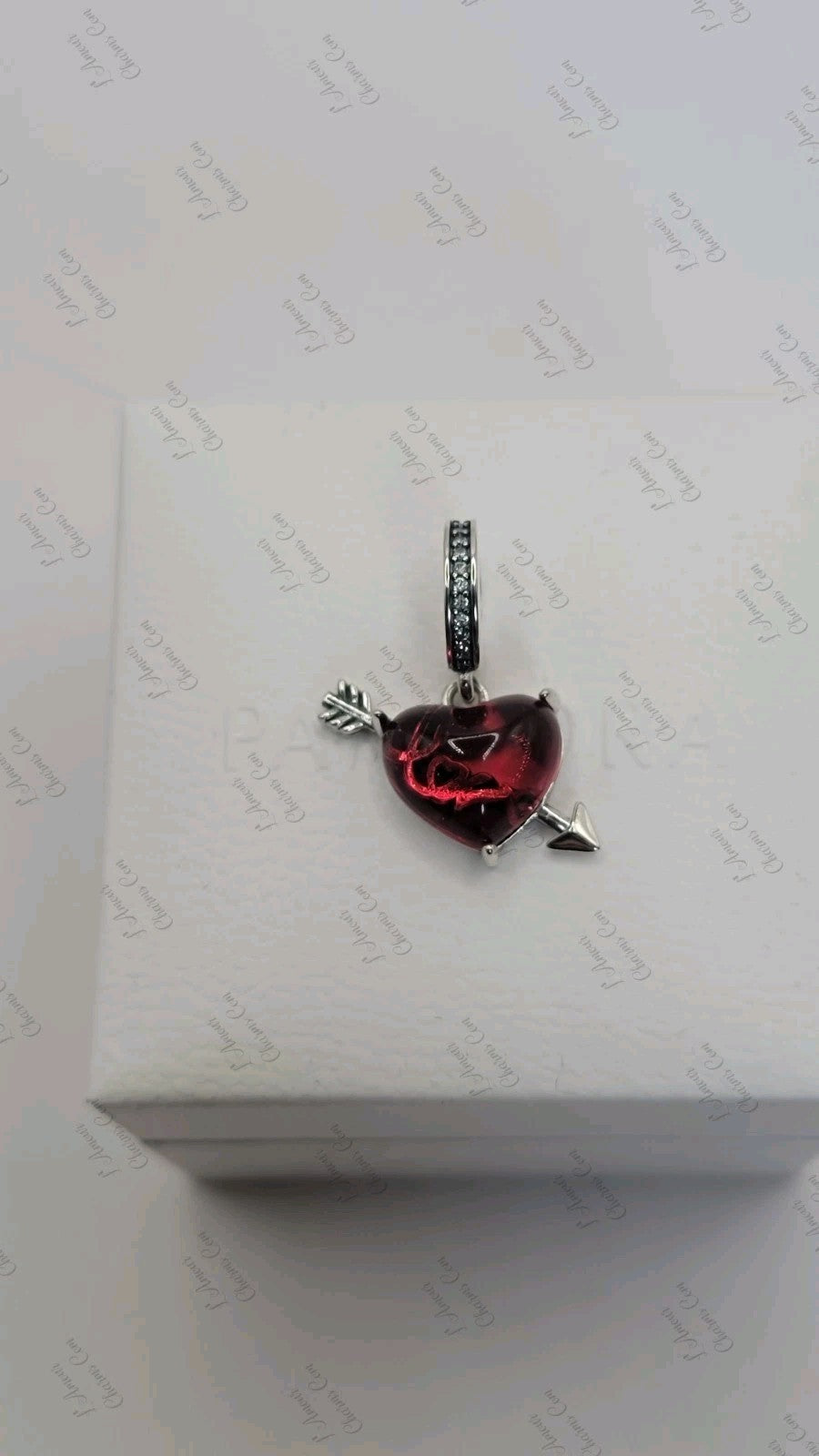 Authentic PANDORA 925 Red Heart & Arrow Murano Glass  Charm  793085C01 W/ Box