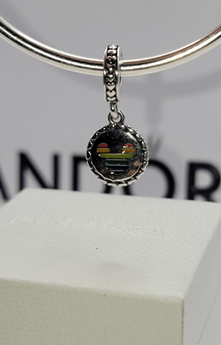 Autentic Pandora Disney Parks Exclusive Mickey Love Gay Pride Rainbow Charm