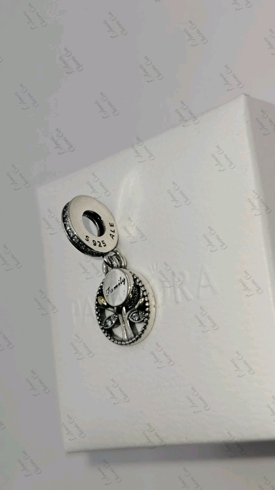 Authentic PANDORA FAMILY TREE CZ DANGLE CHARM STERLING ALE 791728CZ W/ Box