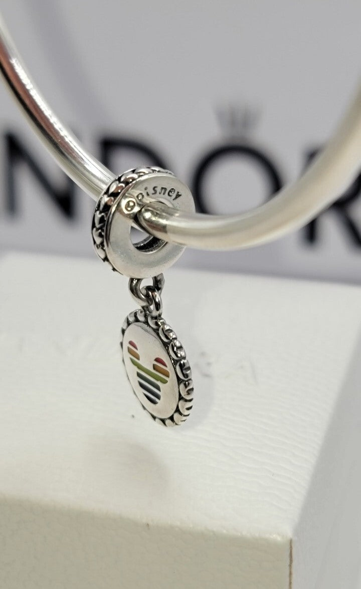 Autentic Pandora Disney Parks Exclusive Mickey Love Gay Pride Rainbow Charm