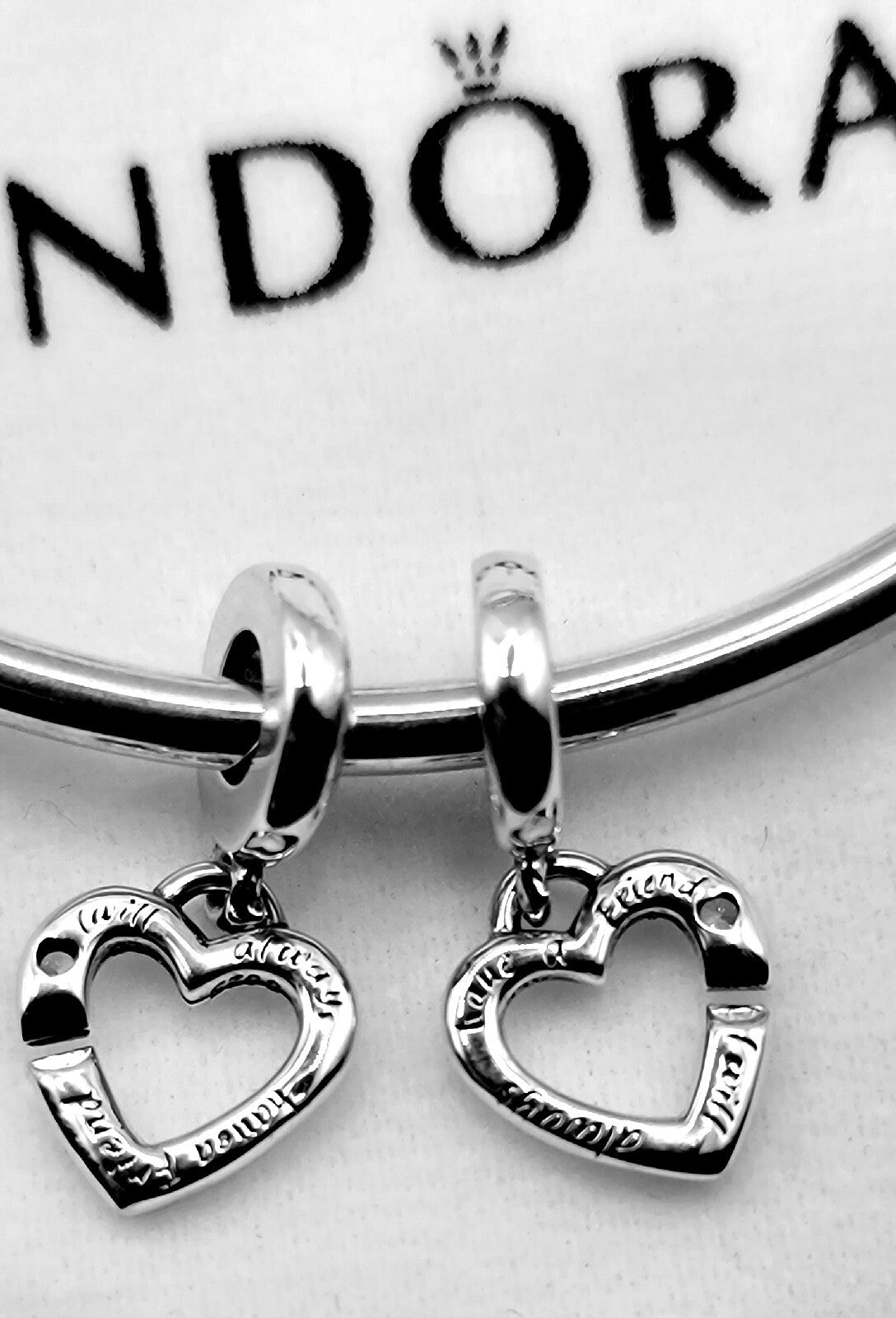 Authentic Pandora #799538C01 Linked Sisters Hearts Split Dangle Charm w/ Box