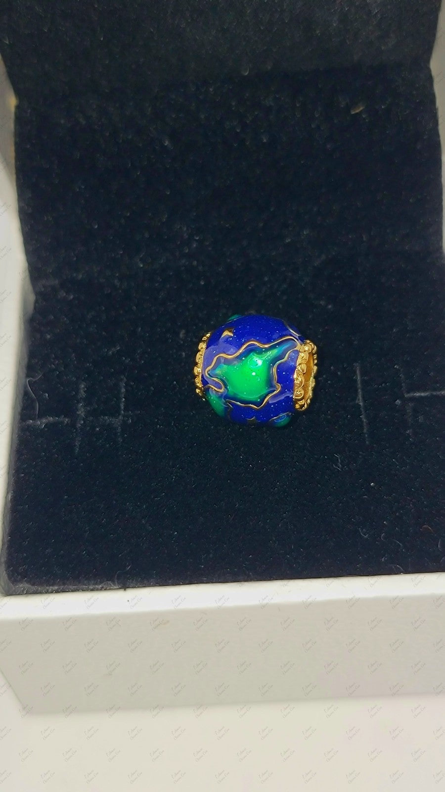 Autenthic Pandora Gold Plated Charm 762431C01 Planet Earth E39 w/ Box