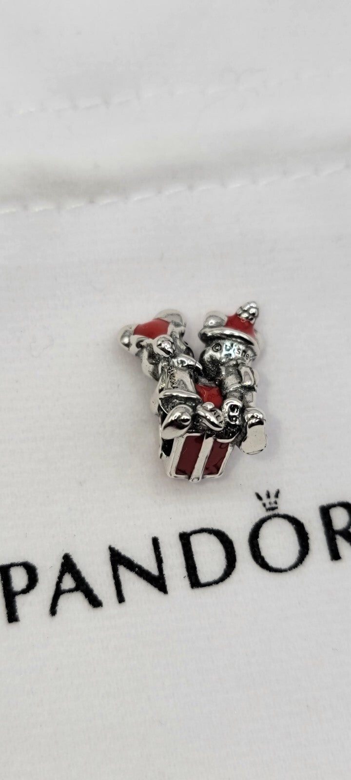  Authentic PANDORA Disney Mickey & Minnie Christmas Present Cham 799194C01  A42