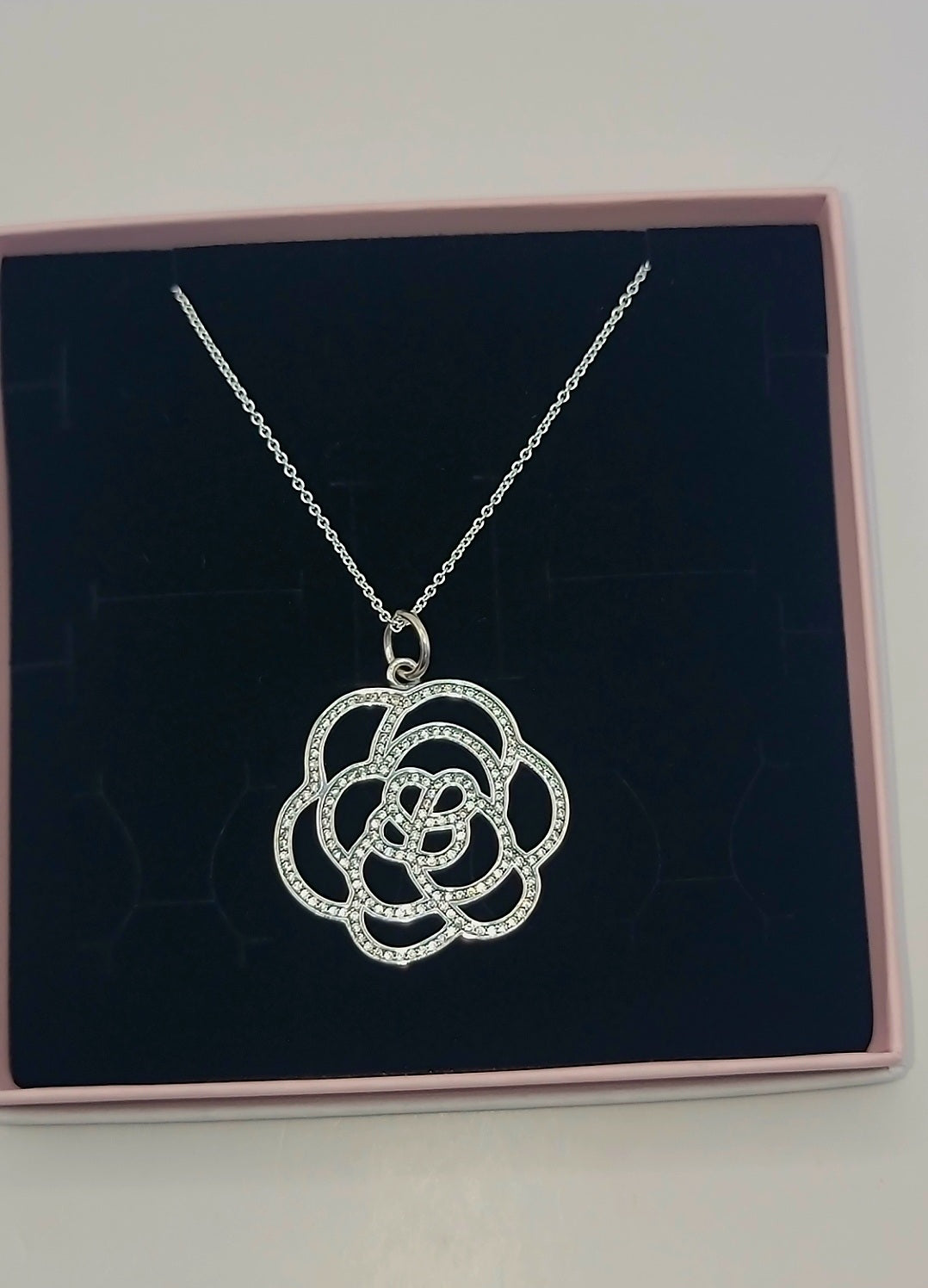 Pandora
Shimmering Rose Clear Cubic Zirconia Necklace - 390368CZ-90