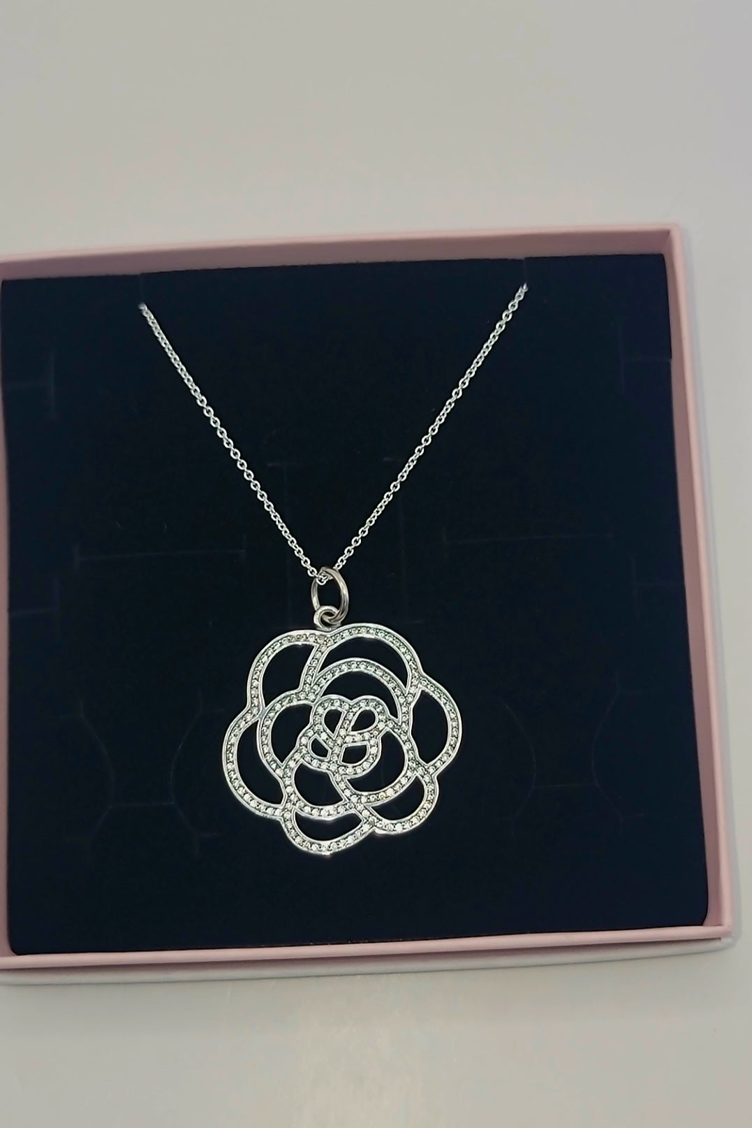 Pandora
Shimmering Rose Clear Cubic Zirconia Necklace - 390368CZ-90